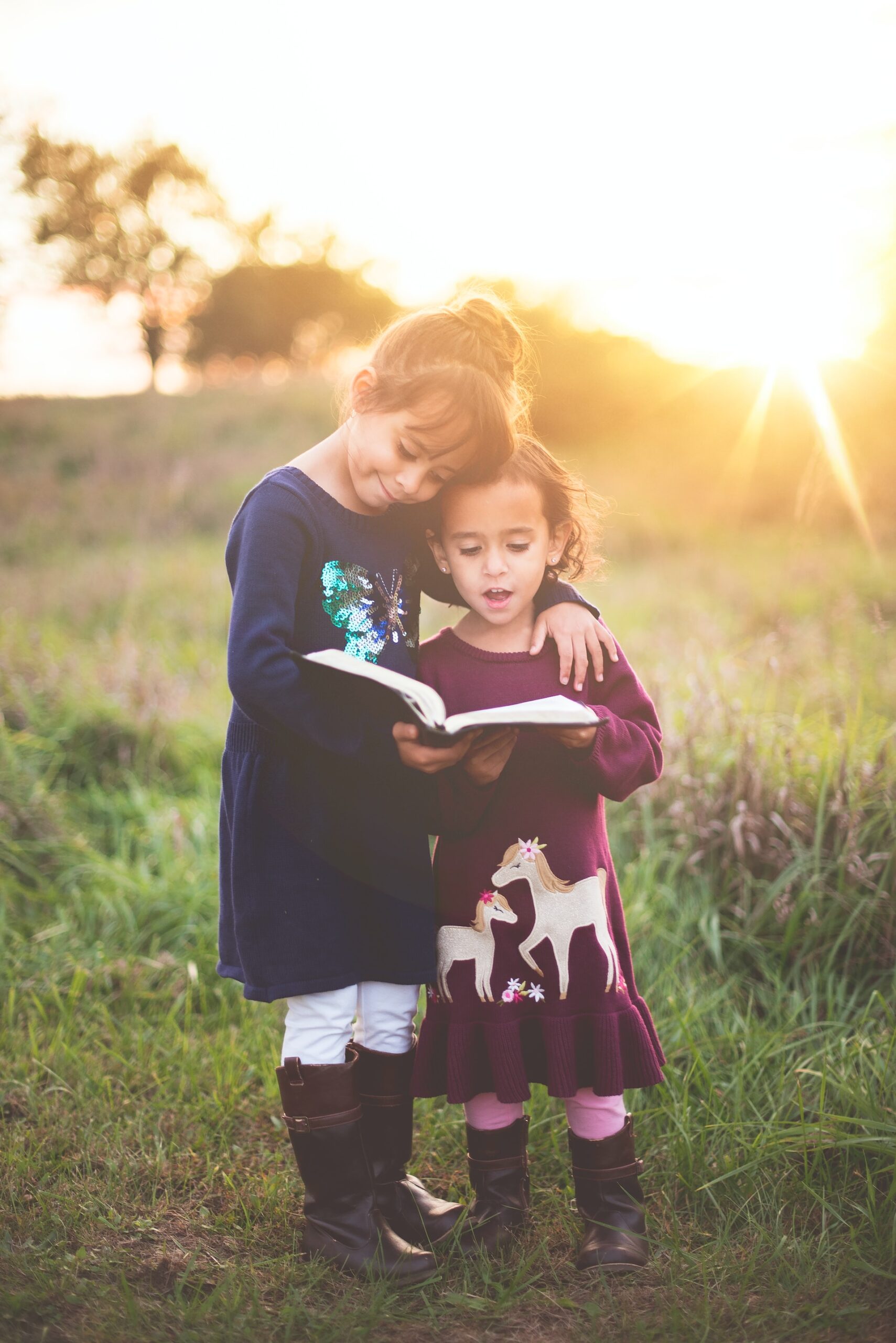 Enfants lecture thème extérieur astuces